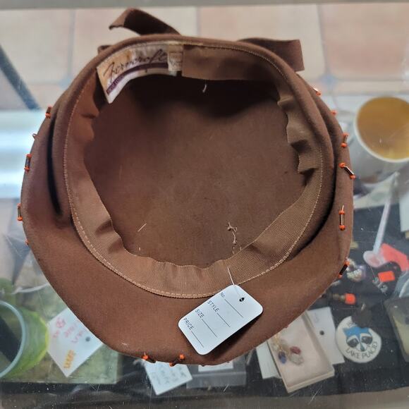 Vintage 1950's Ferncraft large felt wool Brown Coral beads hat caputlet - Picture 8 of 13